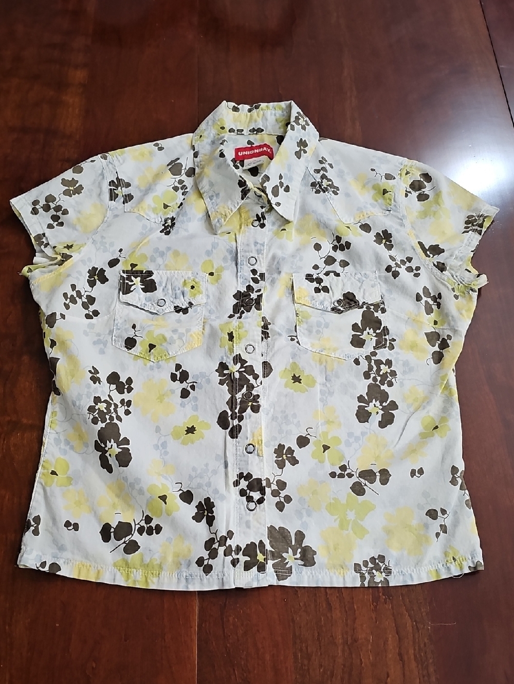 UNIONBAY Womens Short Sleeve Floral Button-Down Shirt - White, Yellow & Brown